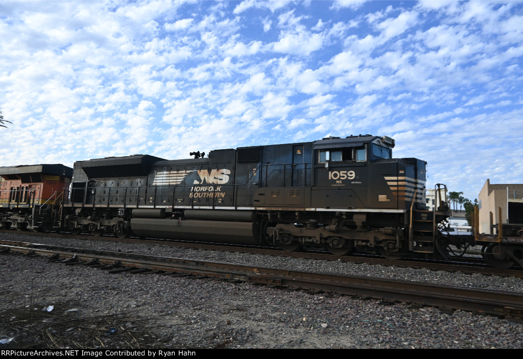 NS ACe Westbound